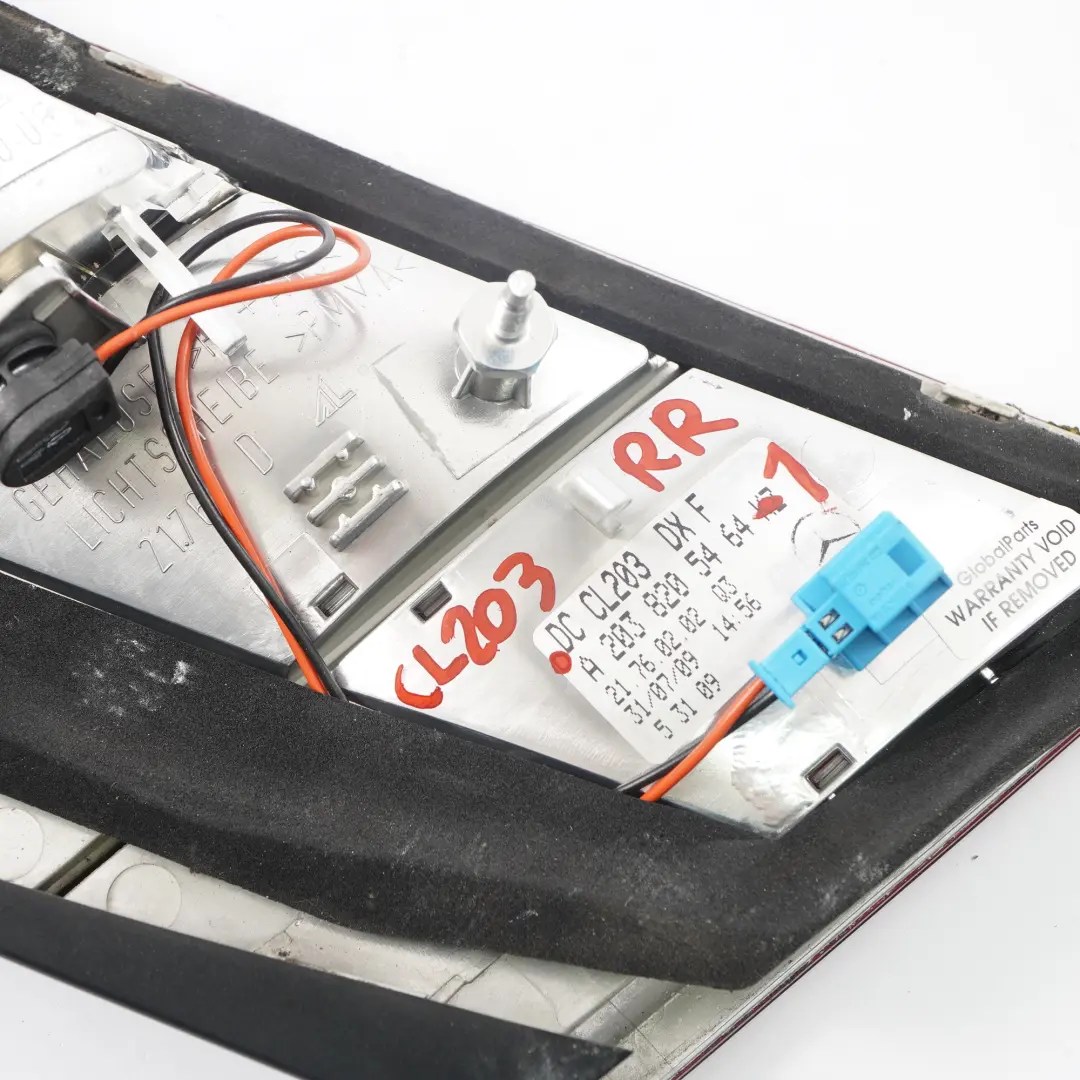 Mercedes CLC CL203 Feu Arrière Lumière Du Couvercle Du Coffre - SKU A2038205464-1 - Numéro de pièce A2038205464