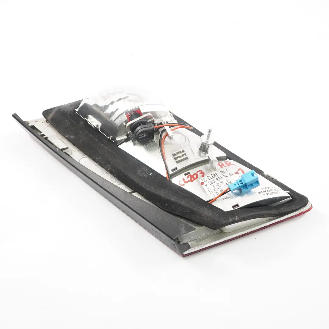 Lampa Tył Tylna Bagażnika Prawa do Mercedes CL203 o numerze A2038205464 Mercedes CL203 Lampa Tył Tylna Bagażnika Prawa - SKU A2038205464-1 - Numer Części A2038205464