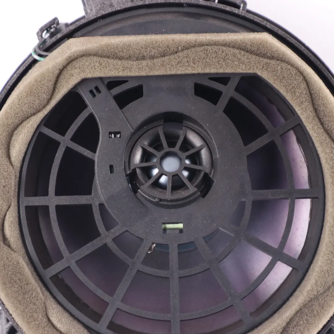 Haut-parleur Avant Porte du haut-parleur pour Mercedes CL203 W209 à propos du numéro de pièce A2038205802 Mercedes CL203 W209 Haut-parleur Avant Porte du haut-parleur - SKU A2038205802 - Numéro de pièce A2038205802