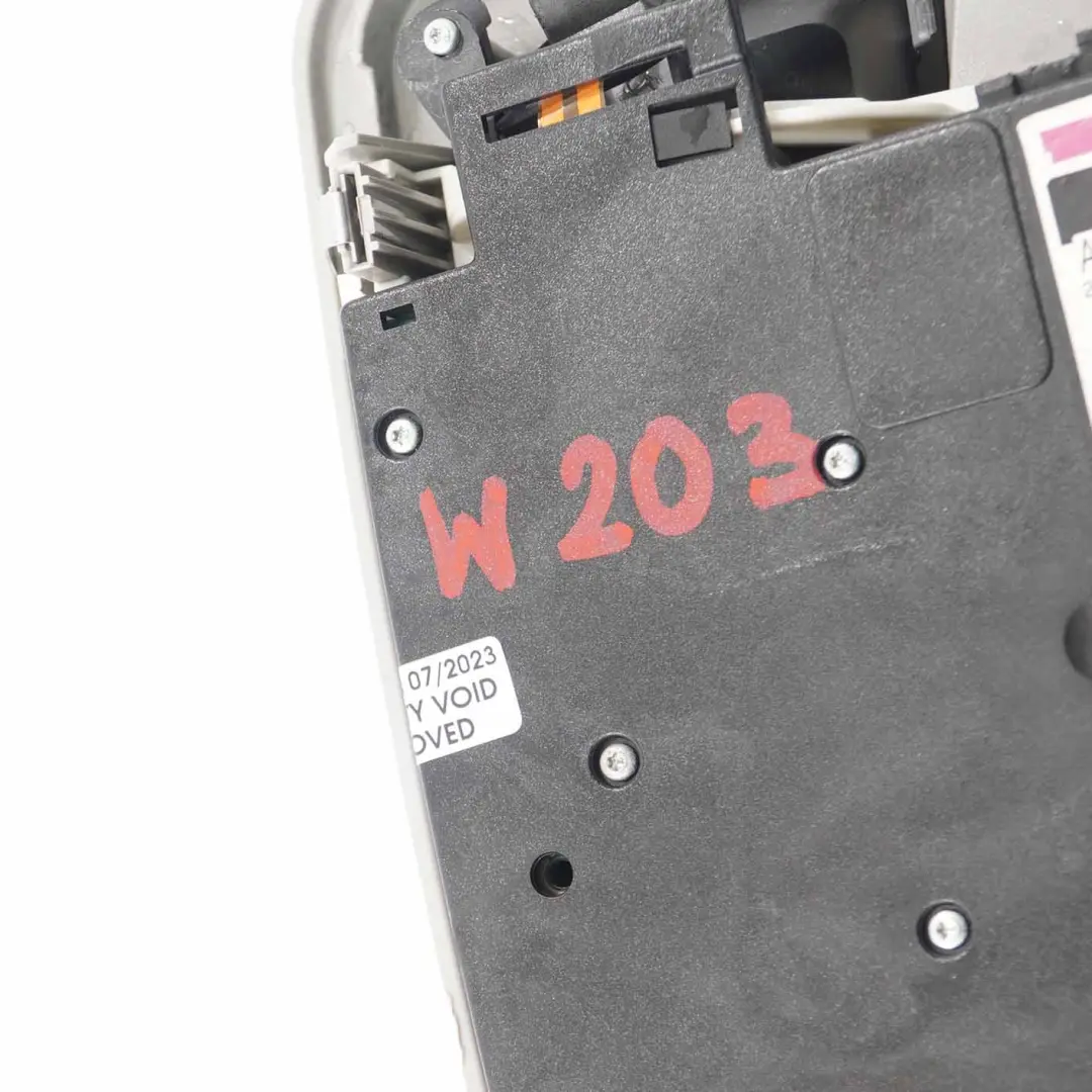 Innenraum Dach Leselampe Steuergerät Grau für Mercedes W203 mit Teilenummer A2038206701 Mercedes W203 Innenraum Dach Leselampe Steuergerät Grau - SKU A2038206701 - Teilenummer A2038206701
