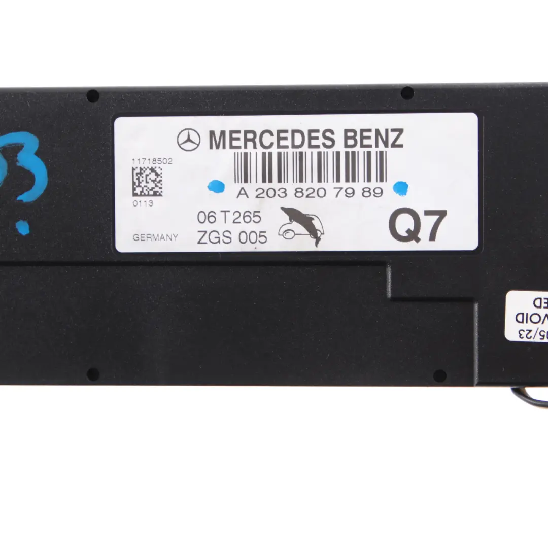 Antenna Amplifier Mercedes W203 S203 Touring Aerial Module Unit to  with Part number A2038207989  Antenna Amplifier Mercedes W203 S203 Touring Aerial Module Unit - SKU A2038207989 - Part number A2038207989