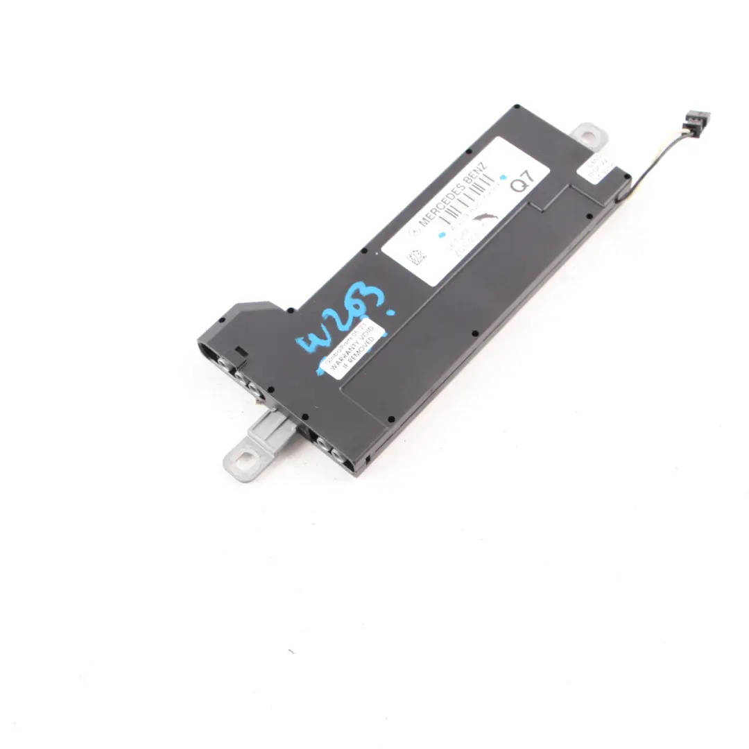 Antenna Amplifier Mercedes W203 S203 Touring Aerial Module Unit to  with Part number A2038207989  Antenna Amplifier Mercedes W203 S203 Touring Aerial Module Unit - SKU A2038207989 - Part number A2038207989