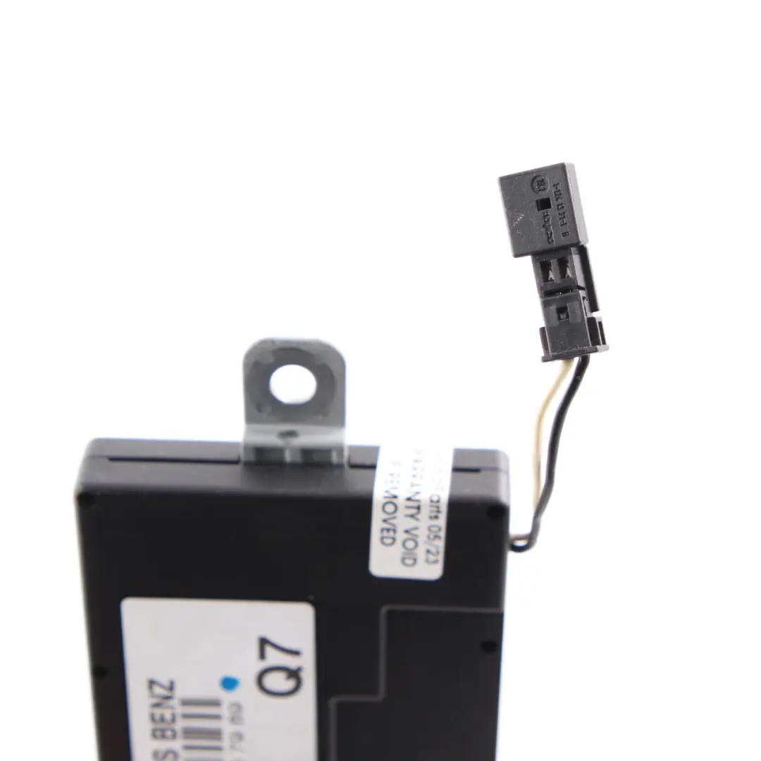 Antenna Amplifier Mercedes W203 S203 Touring Aerial Module Unit - SKU A2038207989 - Part number A2038207989