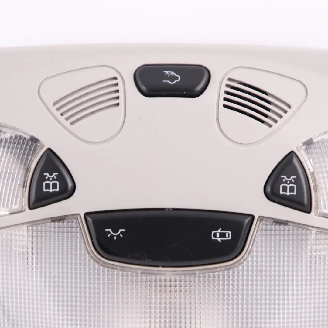 Lampka Oświetlenie Podsufitki Szara do Mercedes CL203 o numerze A2038208201 Mercedes CL203 Lampka Oświetlenie Podsufitki Szara - SKU A2038208201-1 - Numer Części A2038208201