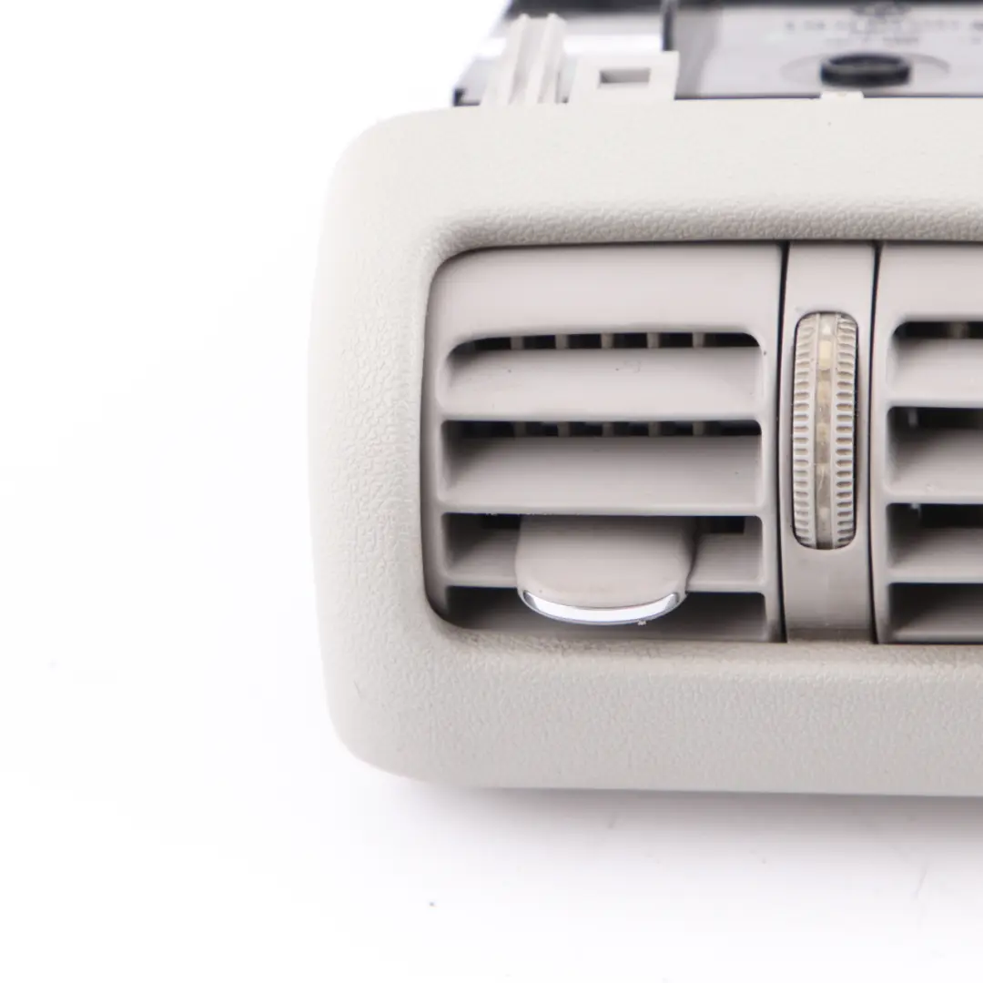Lüftungsgitter Mittelkonsole Hinten für Mercedes W203 mit Teilenummer A2038300454 Mercedes W203 Lüftungsgitter Mittelkonsole Hinten - SKU A2038300454-1 - Teilenummer A2038300454