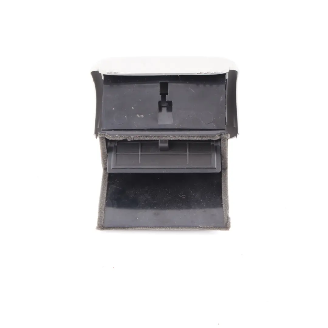 Kratki Nawiewu Tył Grey do Mercedes W203 o numerze A2038300454 Mercedes W203 Kratki Nawiewu Tył Grey - SKU A2038300454-1 - Numer Części A2038300454