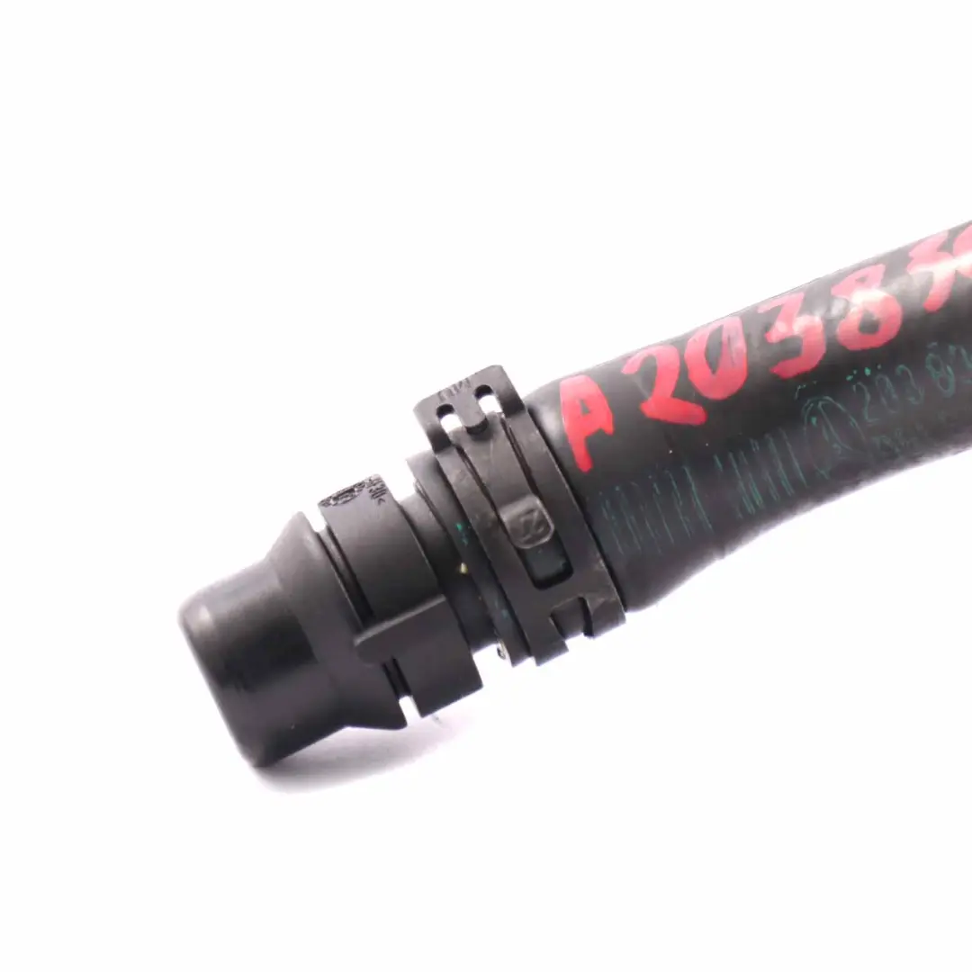 Tuyau d'eau Mercedes W203 OM611 Eau Conduite refroidissement liquide pour à propos du numéro de pièce A2038300696 Tuyau d'eau Mercedes W203 OM611 Eau Conduite refroidissement liquide - SKU A2038300696 - Numéro de pièce A2038300696