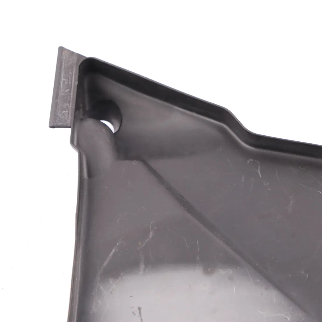 Caja De fusibles del vano motor derecha Tapa para Mercedes W203 C209 con número de pieza A2038301613 Mercedes W203 C209 Caja De fusibles del vano motor derecha Tapa - SKU A2038301613 - Número de pieza A2038301613