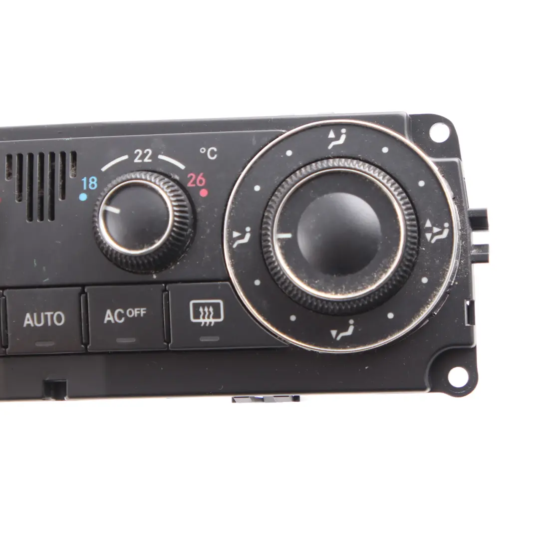 Pannello Interruttore Climatizzatore Aria Condizionata per Mercedes W203 con numero di parte A2038301785 Mercedes W203 Pannello Interruttore Climatizzatore Aria Condizionata - SKU A2038301785 - Numero di parte A2038301785