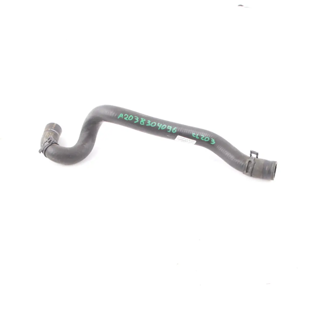 Tuyau d'eau Mercedes W203 W209 Conduite de liquide refroidissement A2038304796 pour à propos du numéro de pièce A2038304096 Tuyau d'eau Mercedes W203 W209 Conduite de liquide refroidissement A2038304796 - SKU A2038304096 - Numéro de pièce A2038304096
