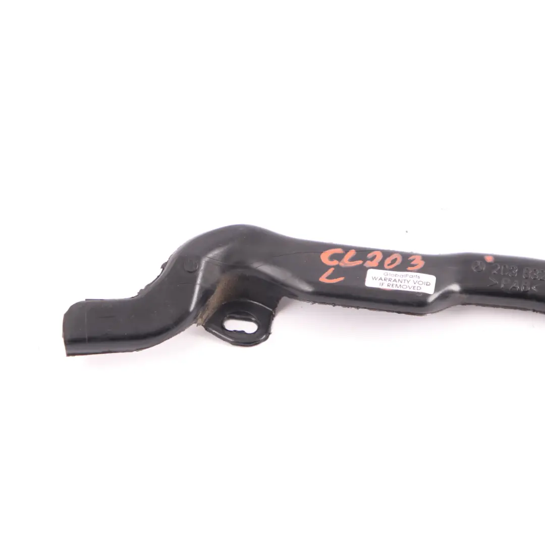 Raccord Tube Prise Air Central Gauche pour Mercedes CL203 à propos du numéro de pièce A2038320725 Mercedes CL203 Raccord Tube Prise Air Central Gauche - SKU A2038320725 - Numéro de pièce A2038320725