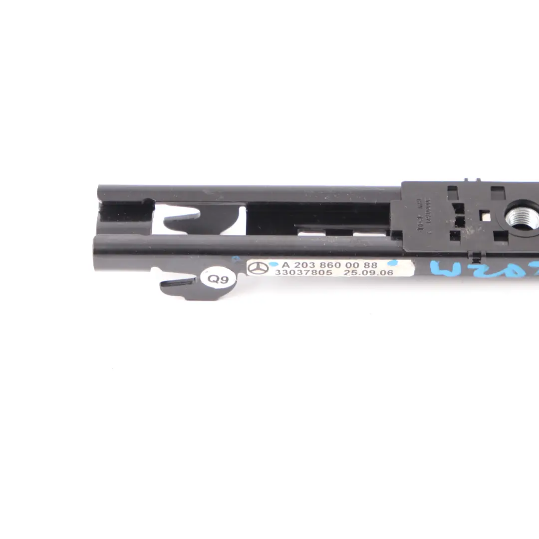 Mercedes W203 Regolazione altezza cintura sicurezza anteriore sinistra destra - SKU A2038600088 - Numero di parte A2038600088