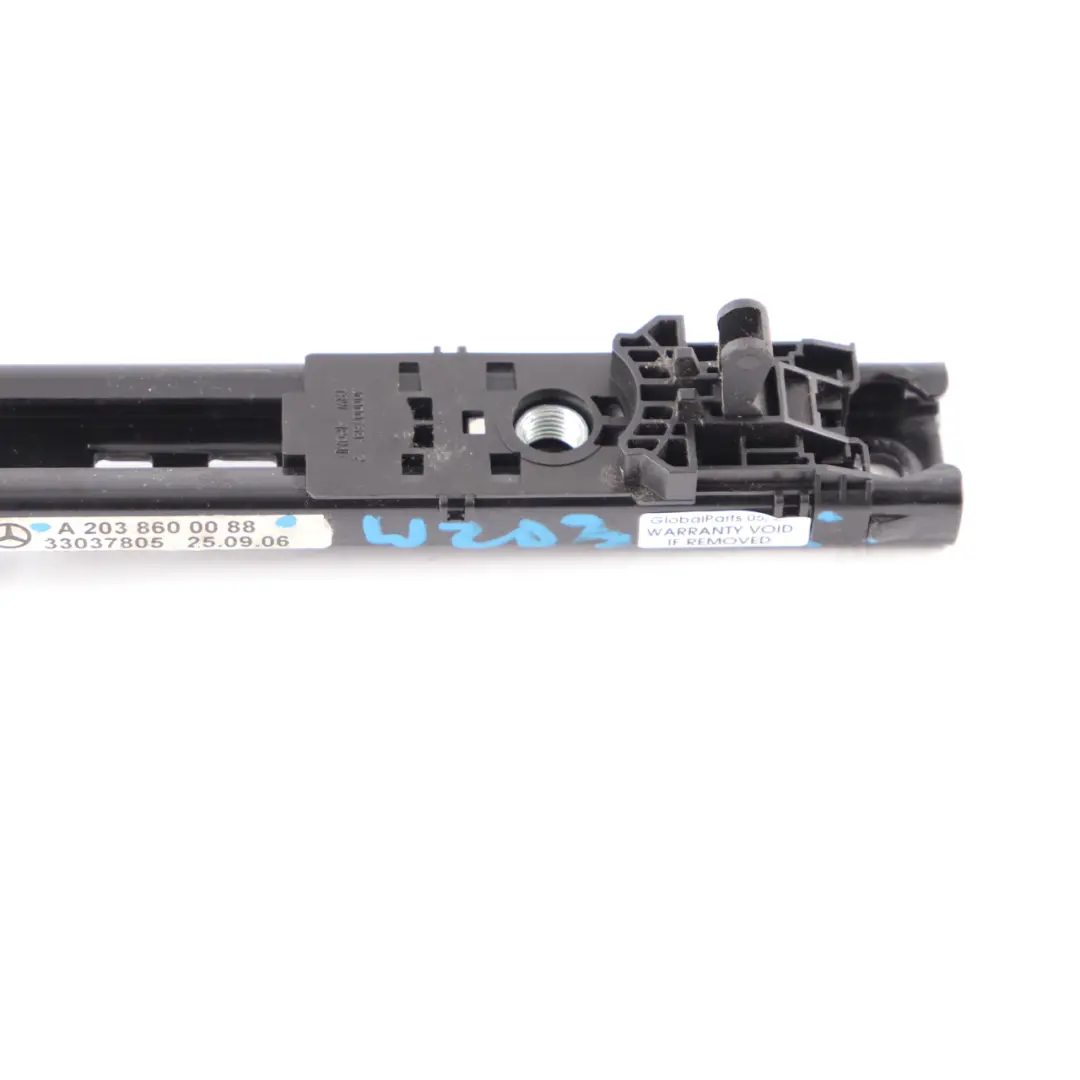 Regolazione altezza cintura sicurezza anteriore sinistra destra per Mercedes W203 con numero di parte A2038600088 Mercedes W203 Regolazione altezza cintura sicurezza anteriore sinistra destra - SKU A2038600088 - Numero di parte A2038600088