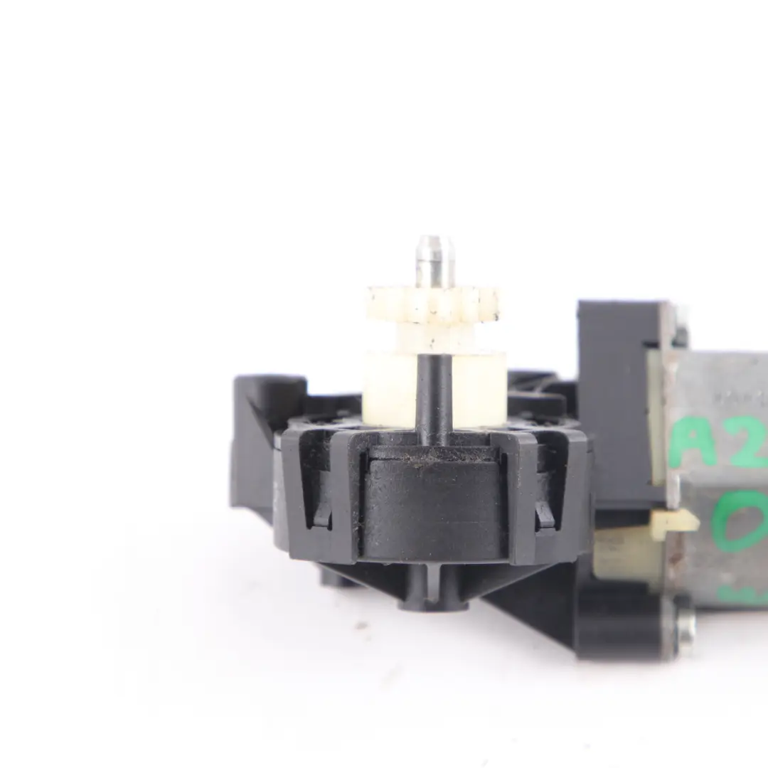 Mercedes W209 Motor la guía del cinturón seguridad asiento izquierdo0390201967 - SKU A2038600182-1 - Número de pieza A2038600182