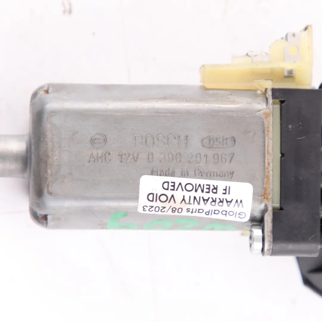 Mercedes W209 Motor la guía del cinturón seguridad asiento izquierdo0390201967 - SKU A2038600182-1 - Número de pieza A2038600182