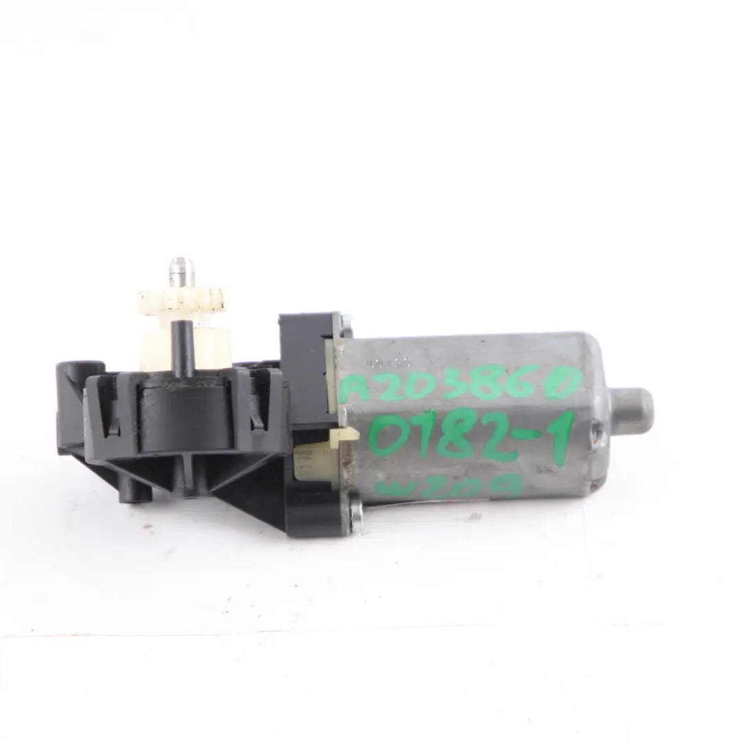 Guía del cinturón seguridad Mercedes W209 CLK Izquierda alimentador para con número de pieza A2038600182 Guía del cinturón seguridad Mercedes W209 CLK Izquierda alimentador - SKU A2038600182 - Número de pieza A2038600182