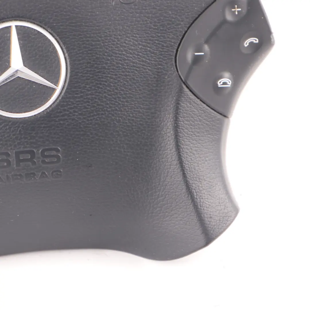 Lenkrad Airbag Modul Schwarz für Mercedes W203 mit Teilenummer A2038600502 Mercedes W203 Lenkrad Airbag Modul Schwarz - SKU A2038600502-1 - Teilenummer A2038600502