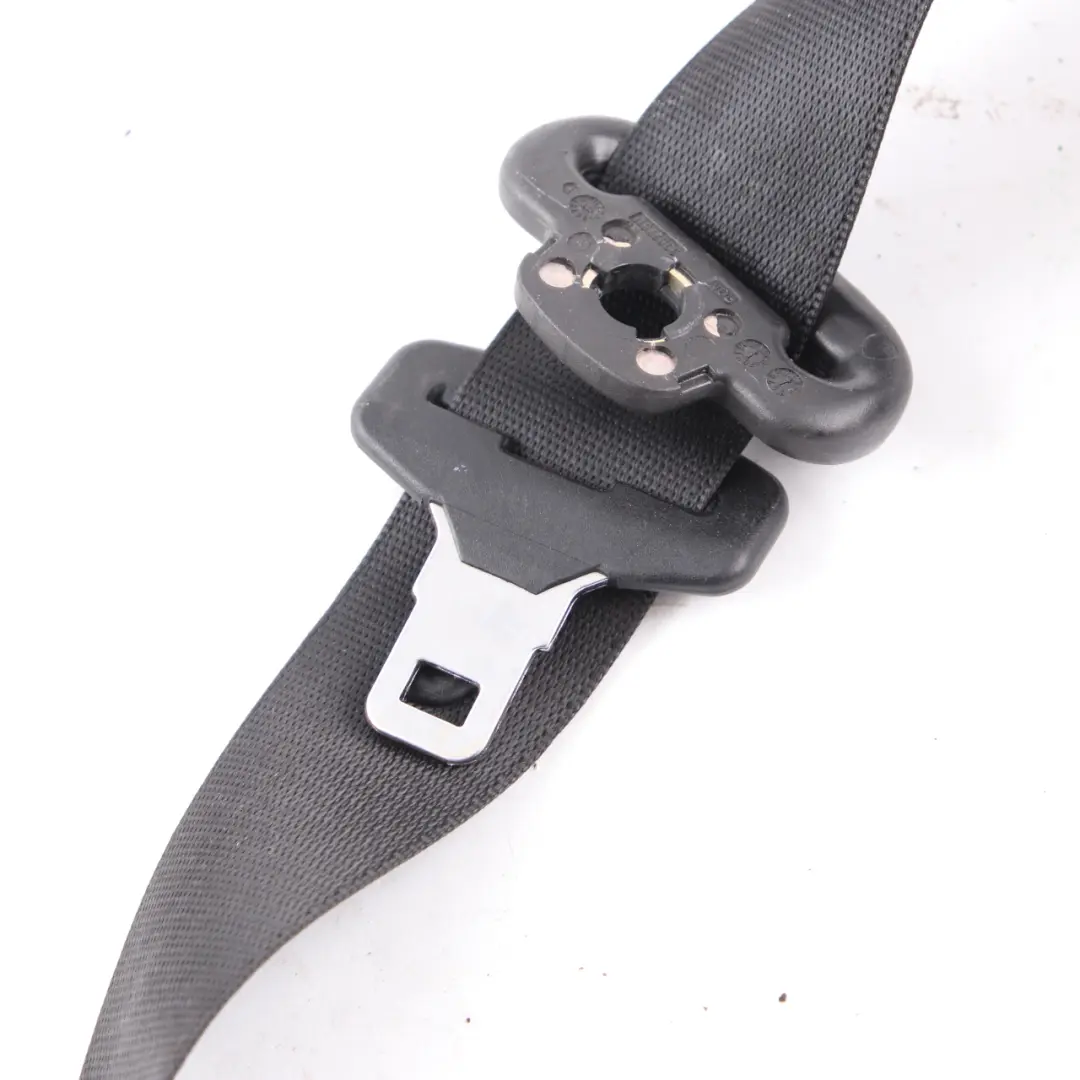 Ceinture sécurité Ceinture de sécurité arrière gauche pour Mercedes W203 à propos du numéro de pièce A2038608385 Mercedes W203 Ceinture sécurité Ceinture de sécurité arrière gauche - SKU A2038608385 - Numéro de pièce A2038608385