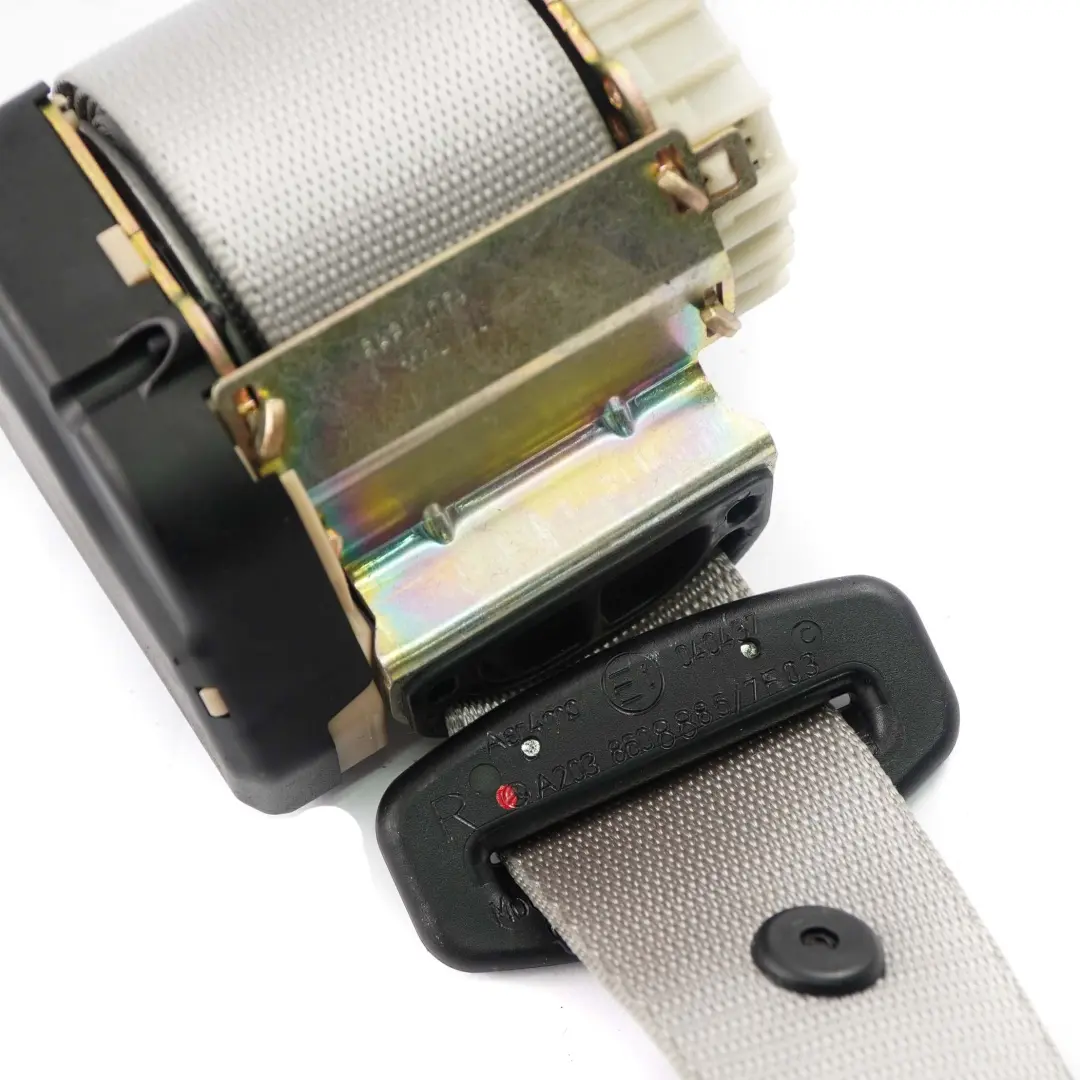 Clase C W203 Cinturón de seguridad trasero derecho Gris para Mercedes con número de pieza A2038608885 Mercedes Clase C W203 Cinturón de seguridad trasero derecho Gris - SKU A2038608885 - Número de pieza A2038608885