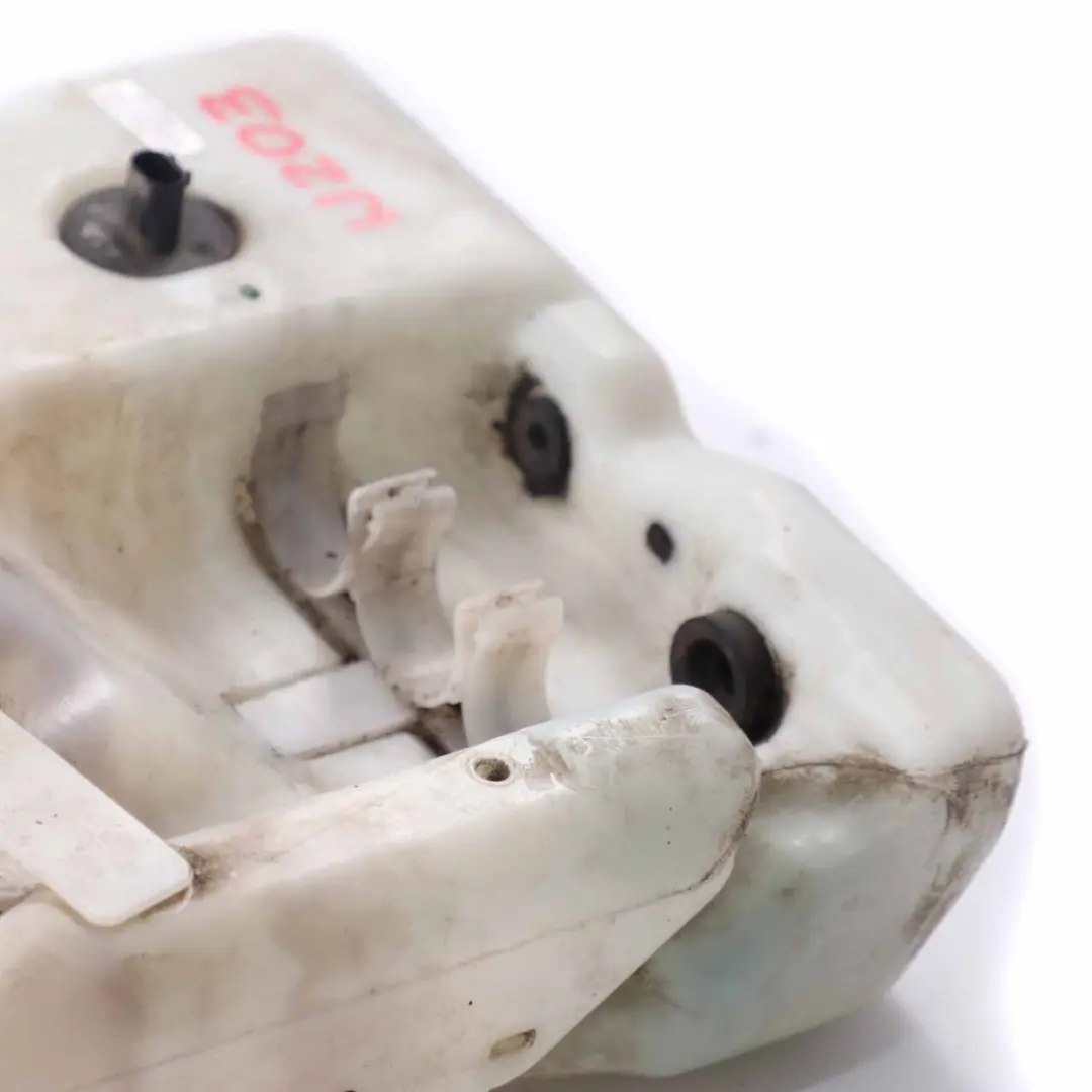 bouteille de lave-glace réservoir lave-glace A2038600260 pour Mercedes W203 à propos du numéro de pièce A2038690020 Mercedes W203 bouteille de lave-glace réservoir lave-glace A2038600260 - SKU A2038690020-3 - Numéro de pièce A2038690020