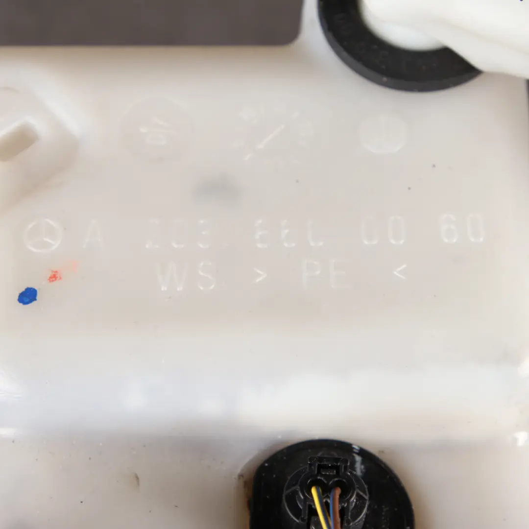 Mercedes-Benz W203 2 Lavaparabrisas Botella Deposito A2038600060 para con número de pieza A2038690120 Mercedes-Benz W203 2 Lavaparabrisas Botella Deposito A2038600060 - SKU A2038690120-2 - Número de pieza A2038690120