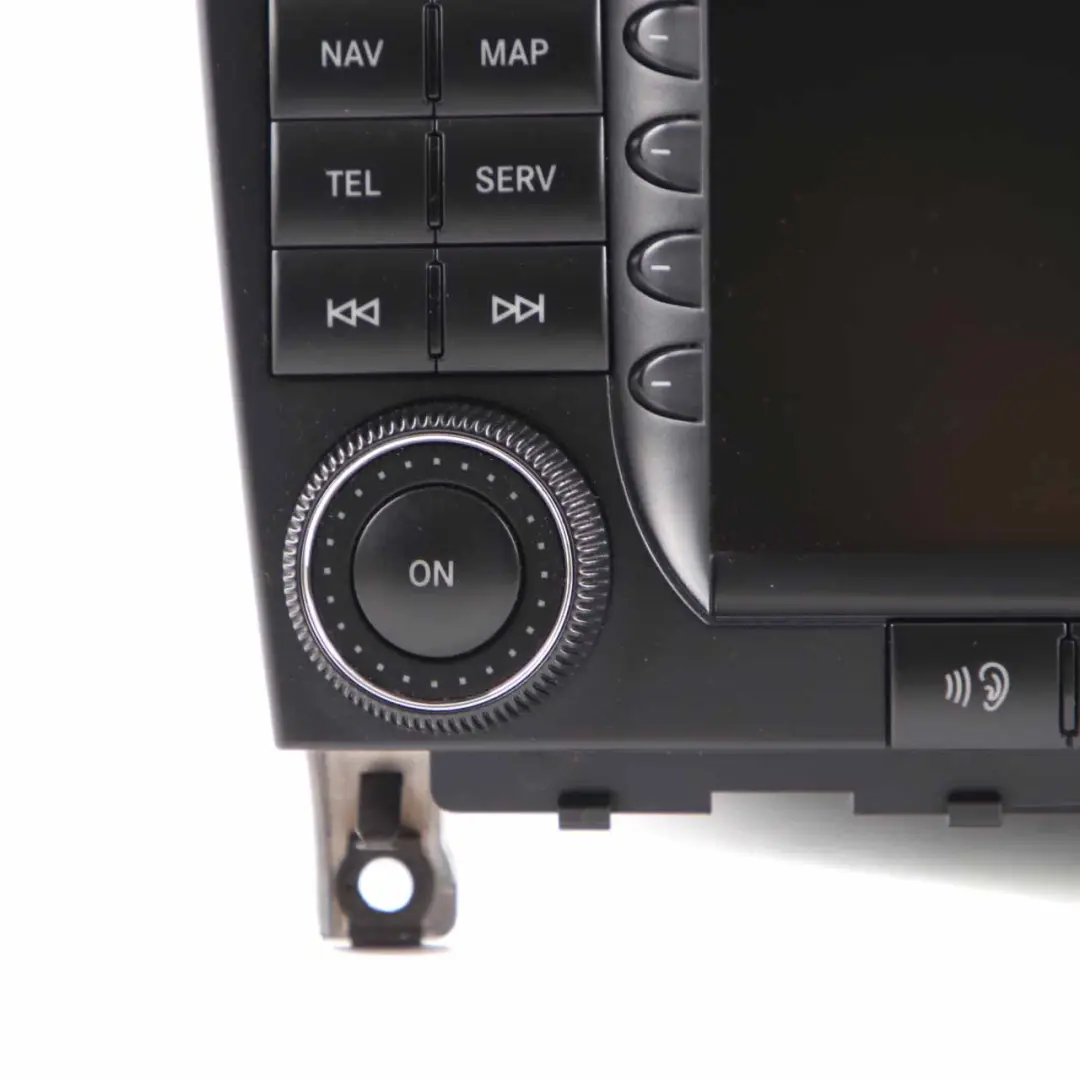 Mercedes W203 CD Media Player Radio Audio 20 Phone Head Unit A2038704589 - SKU A2038700090 - Numéro de pièce A2038700090
