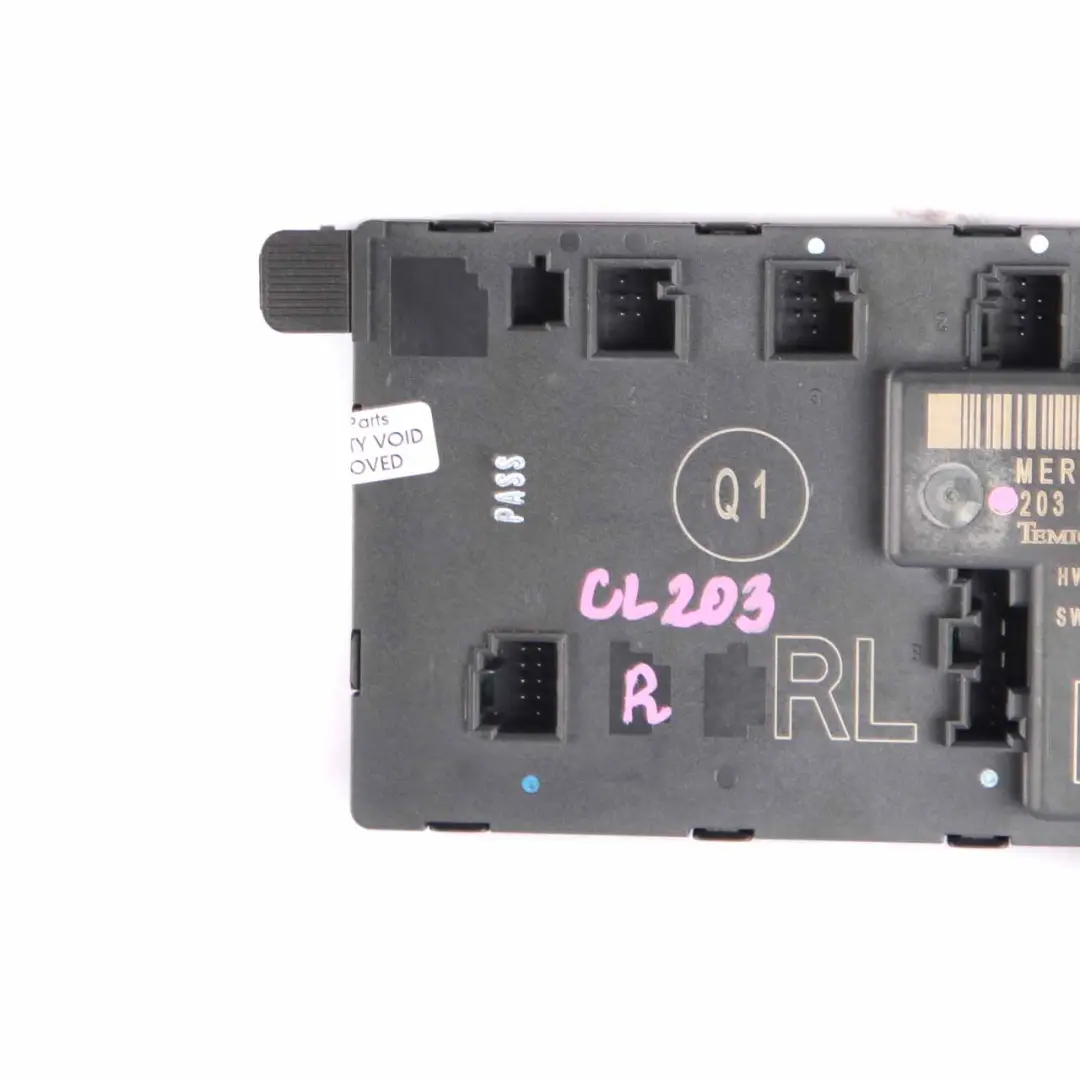 Door Module Mercedes CL203 Front Right O/S Control Unit to with Part number A2038700426 Door Module Mercedes CL203 Front Right O/S Control Unit - SKU A2038700426 - Part number A2038700426