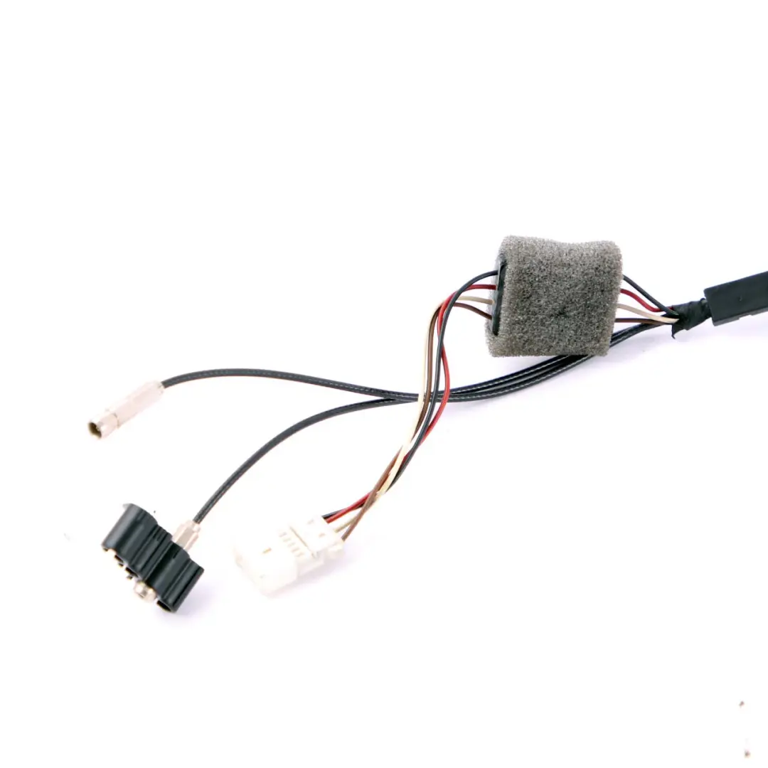  Mercedes-Benz C-Class W203 Antenna Amplifier Control Module Unit - SKU A2038701489 - Part number A2038701489