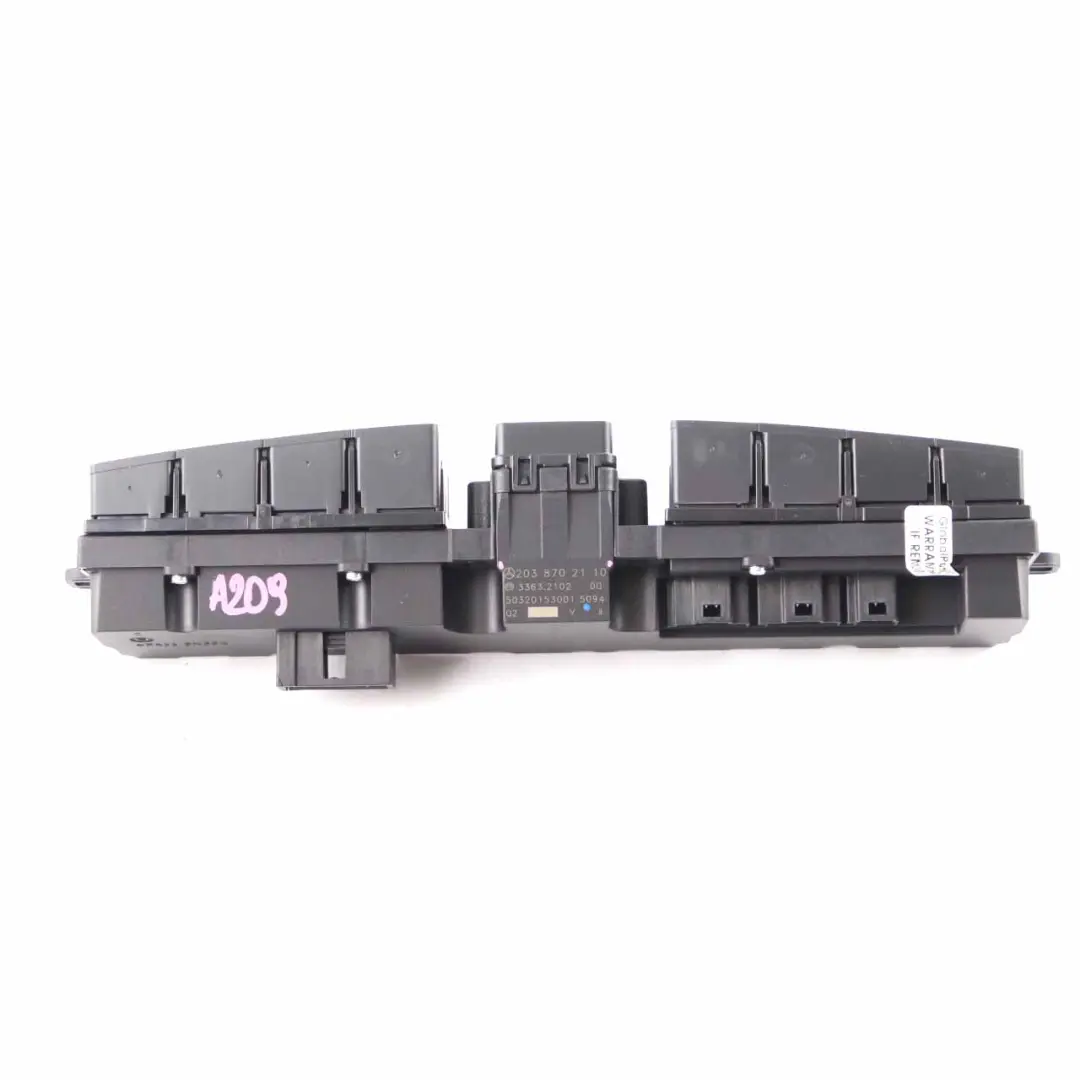 Unità interruttore pannello controllo edile riscaldame per Mercedes W203 con numero di parte A2038702110 Mercedes W203 Unità interruttore pannello controllo edile riscaldame - SKU A2038702110 - Numero di parte A2038702110