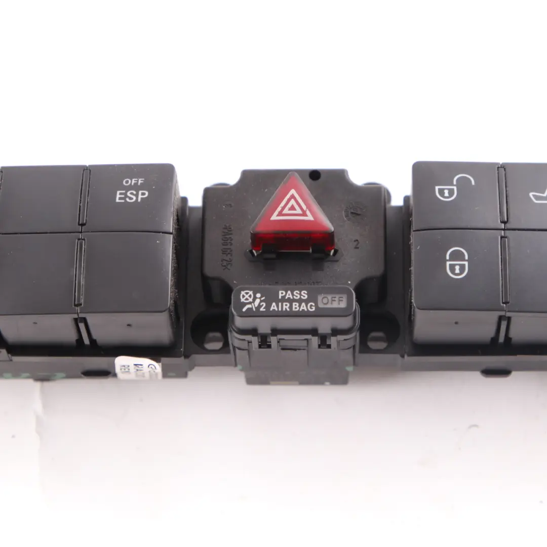  Schalttafel Mercedes W203 W209 Warnblinkanlage Block Sitzheizung ESP - SKU A2038702210 - Teilenummer A2038702210