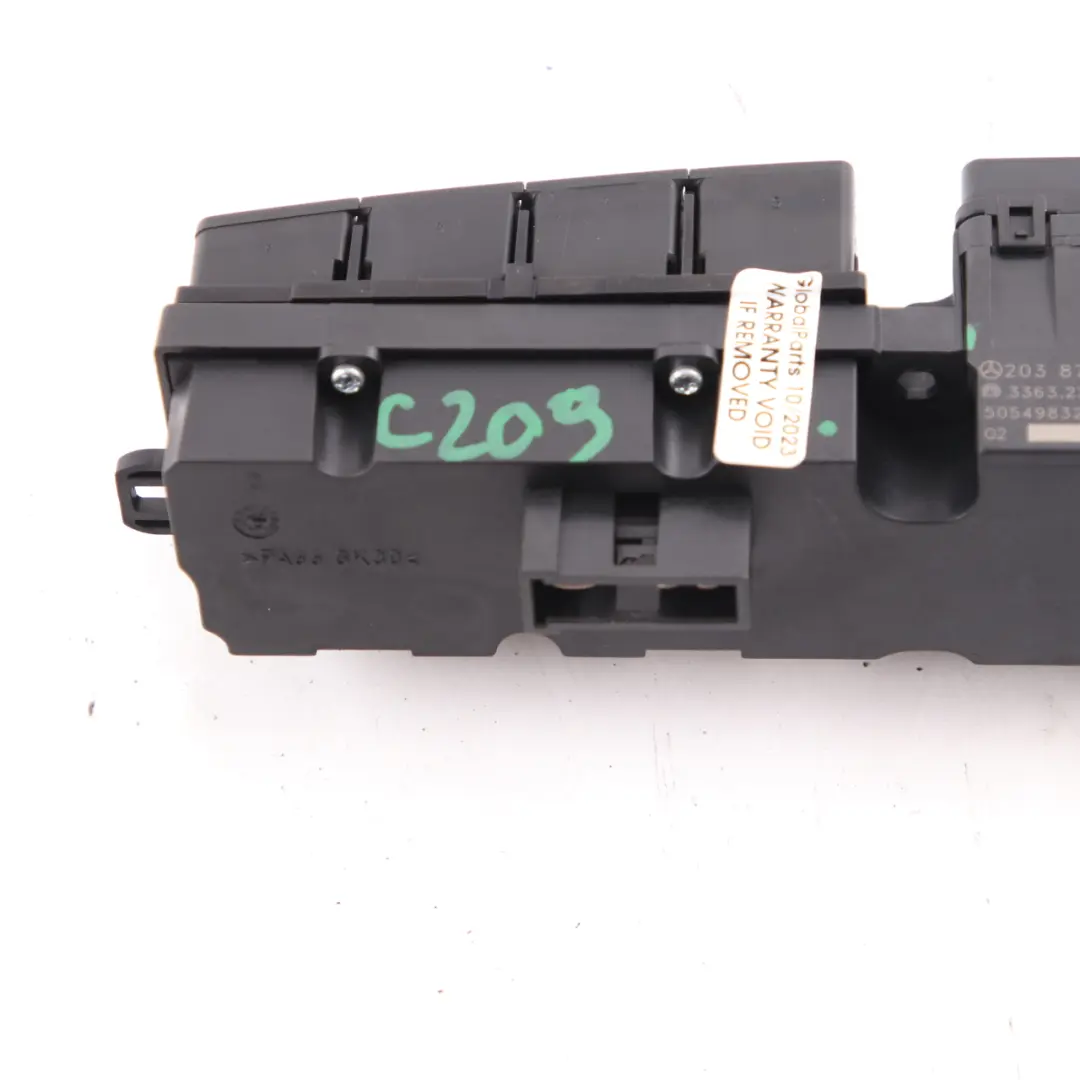 Pannello interruttori Mercedes W203 W209 luci pericolo Sedili riscaldati ESP per con numero di parte A2038702210 Pannello interruttori Mercedes W203 W209 luci pericolo Sedili riscaldati ESP - SKU A2038702210 - Numero di parte A2038702210