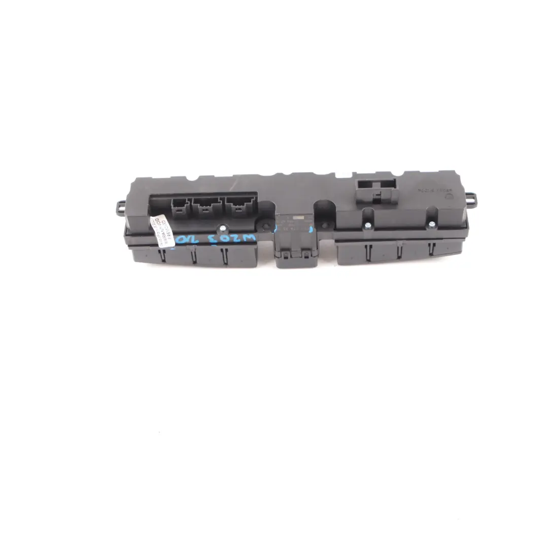 Mercedes W203 W209 W639 Interrupteur feux détresse Console Centrale - SKU A2038703310 - Numéro de pièce A2038703310