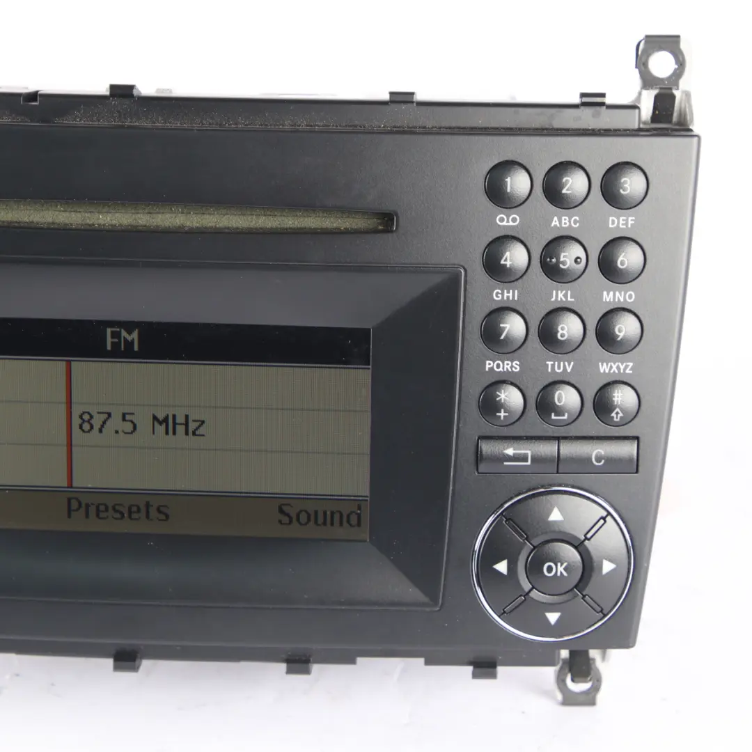 Radio CD Radioodtwarzacz do MERCEDES CL203 o numerze A2038703594 MERCEDES CL203 Radio CD Radioodtwarzacz - SKU A2038703594 - Numer Części A2038703594