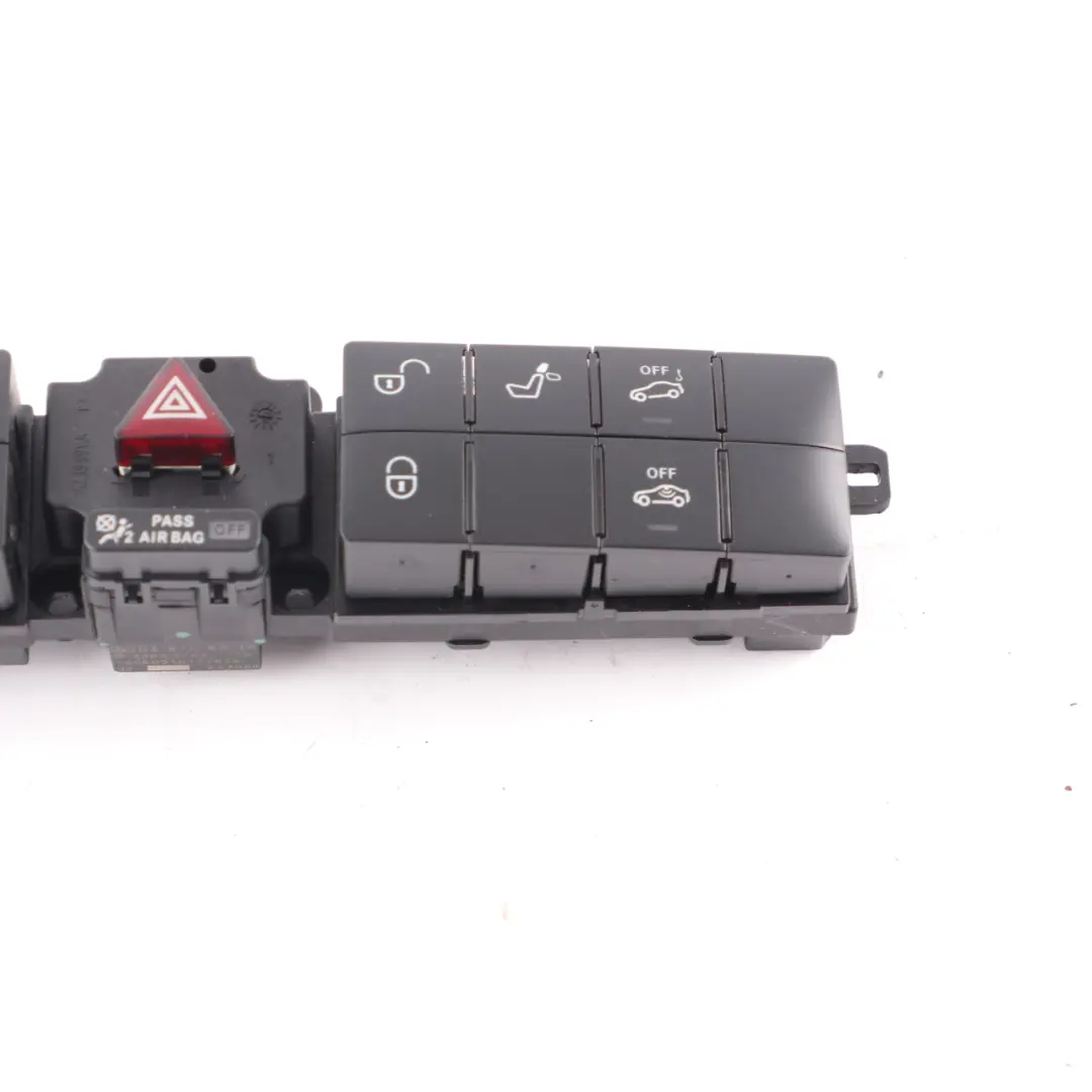 Panel Interruptores Luz Peligro Bloqueo ESP Botón para Mercedes W203 C209 con número de pieza A2038706310 Mercedes W203 C209 Panel Interruptores Luz Peligro Bloqueo ESP Botón - SKU A2038706310 - Número de pieza A2038706310