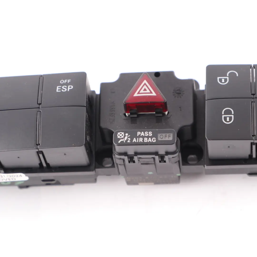 Panneau Commutation Feux Détresse Bouton ESP pour Mercedes W203 C209 à propos du numéro de pièce A2038706310 Mercedes W203 C209 Panneau Commutation Feux Détresse Bouton ESP - SKU A2038706310 - Numéro de pièce A2038706310