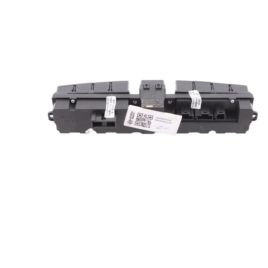 Warnblinkschalter Panel für Mercedes W203 mit Teilenummer A2038707910 Mercedes W203 Warnblinkschalter Panel - SKU A2038707910 - Teilenummer A2038707910
