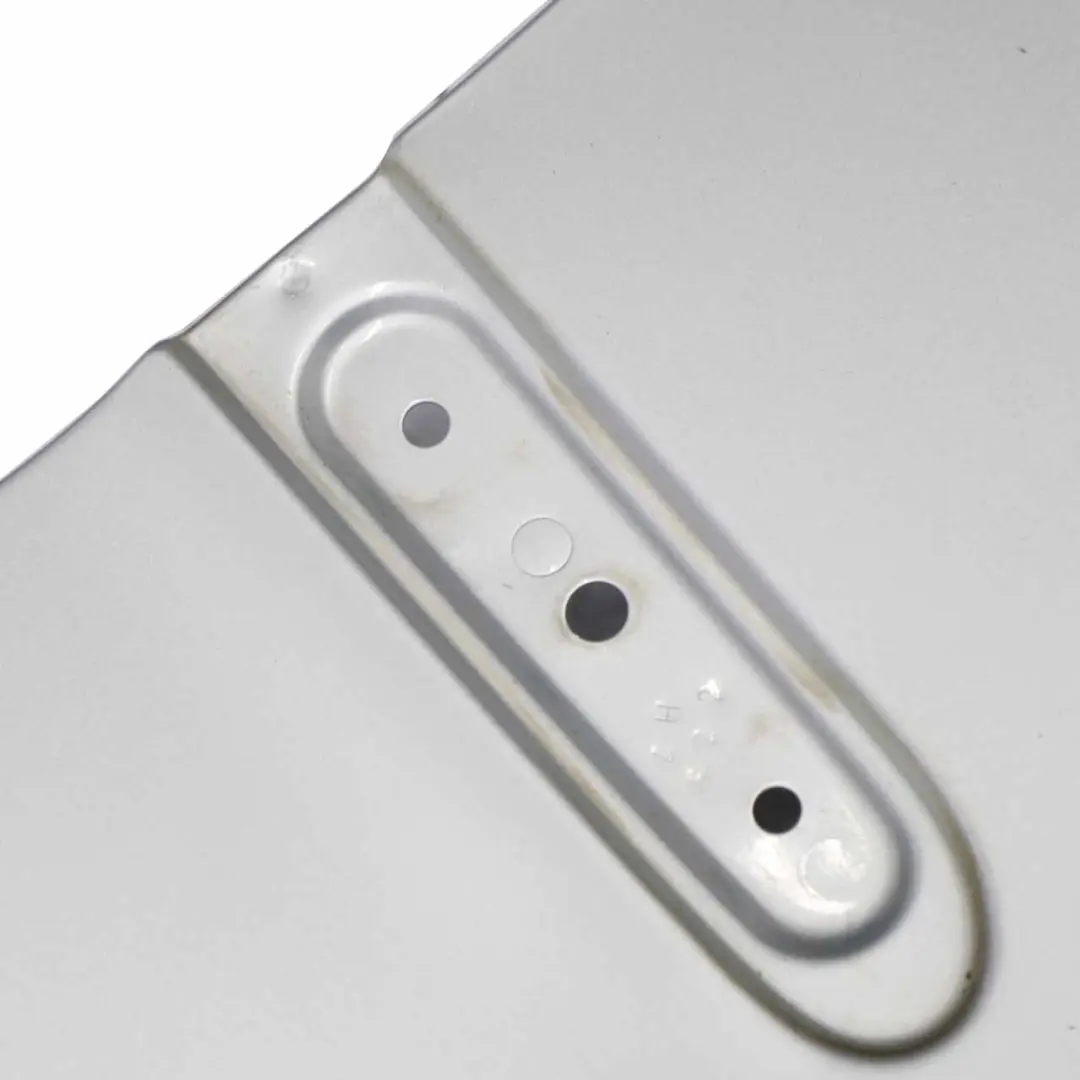 Mercedes W203 Panel Lateral Delantero Izquierdo Guardabarros Iridium Silver 775 - SKU A2038800118-IRS1 - Número de pieza A2038800118
