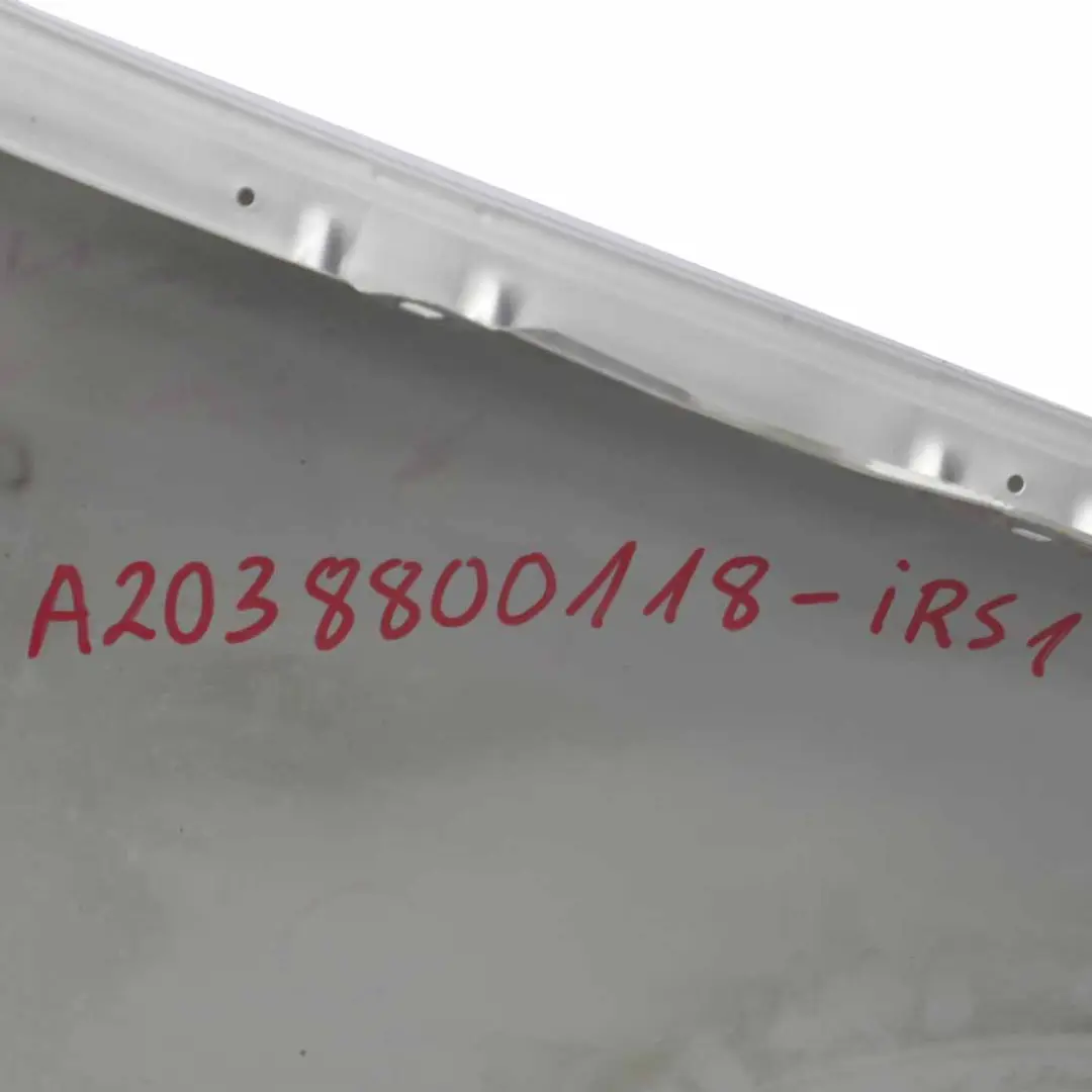 Seitenverkleidung vorne links Kotflügel Iridium Silber - 775 für Mercedes W203 mit Teilenummer A2038800118 Mercedes W203 Seitenverkleidung vorne links Kotflügel Iridium Silber - 775 - SKU A2038800118-IRS1 - Teilenummer A2038800118