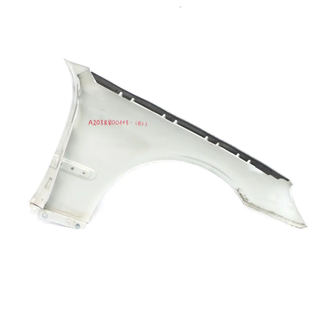 Pannello laterale anteriore sinistro Parafango Iridium Silver 775 per Mercedes W203 con numero di parte A2038800118 Mercedes W203 Pannello laterale anteriore sinistro Parafango Iridium Silver 775 - SKU A2038800118-IRS3 - Numero di parte A2038800118