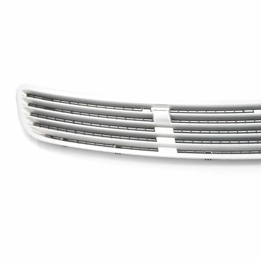 Capot Bonnet Grille Cache avant Iridium Argent - 775 pour Mercedes W203 à propos du numéro de pièce A2038800205 Mercedes W203 Capot Bonnet Grille Cache avant Iridium Argent - 775 - SKU A2038800205-IRS - Numéro de pièce A2038800205