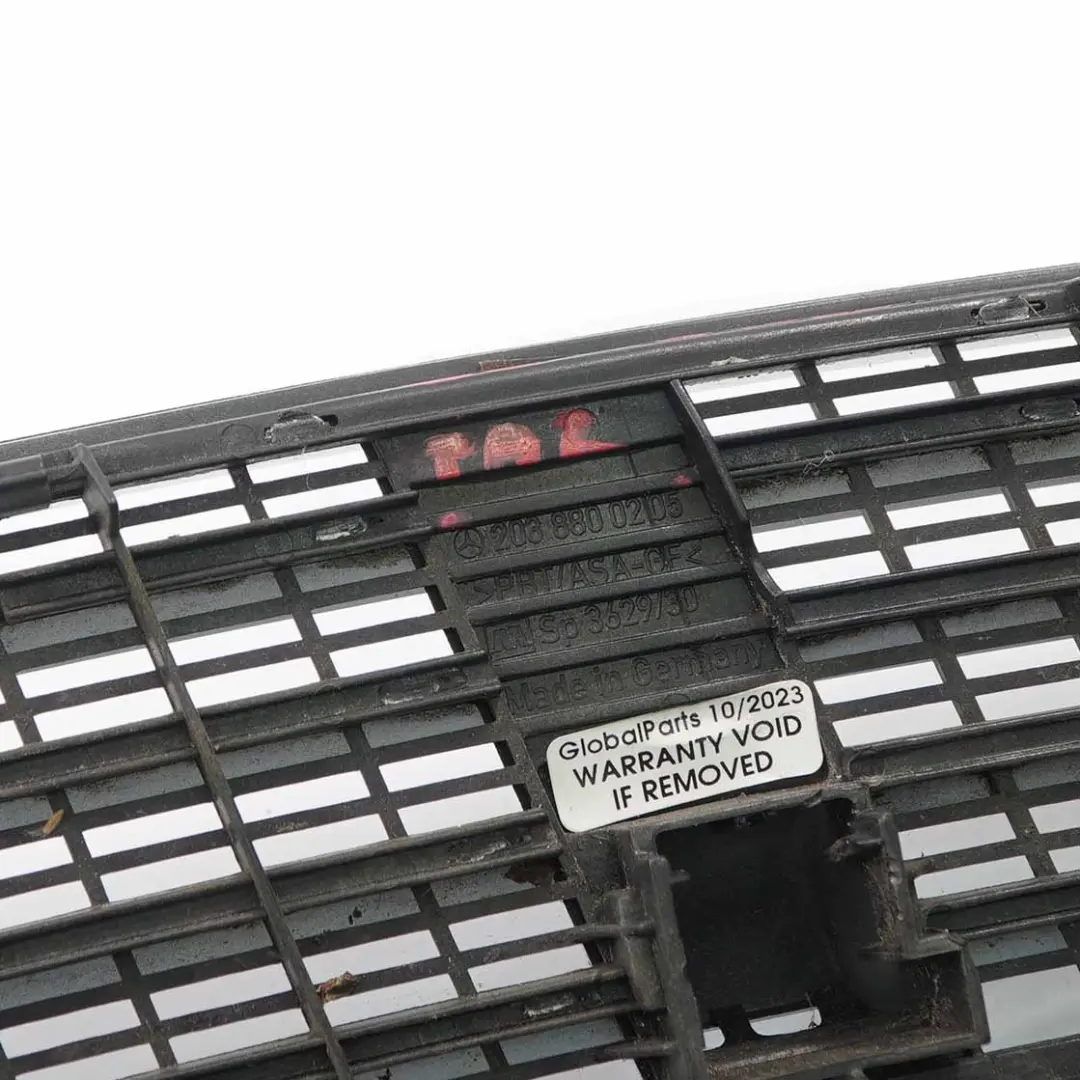 Mercedes W203 Capot Bonnet Grille Cache avant Argent Palladium 792 - SKU A2038800205-PAL - Numéro de pièce A2038800205