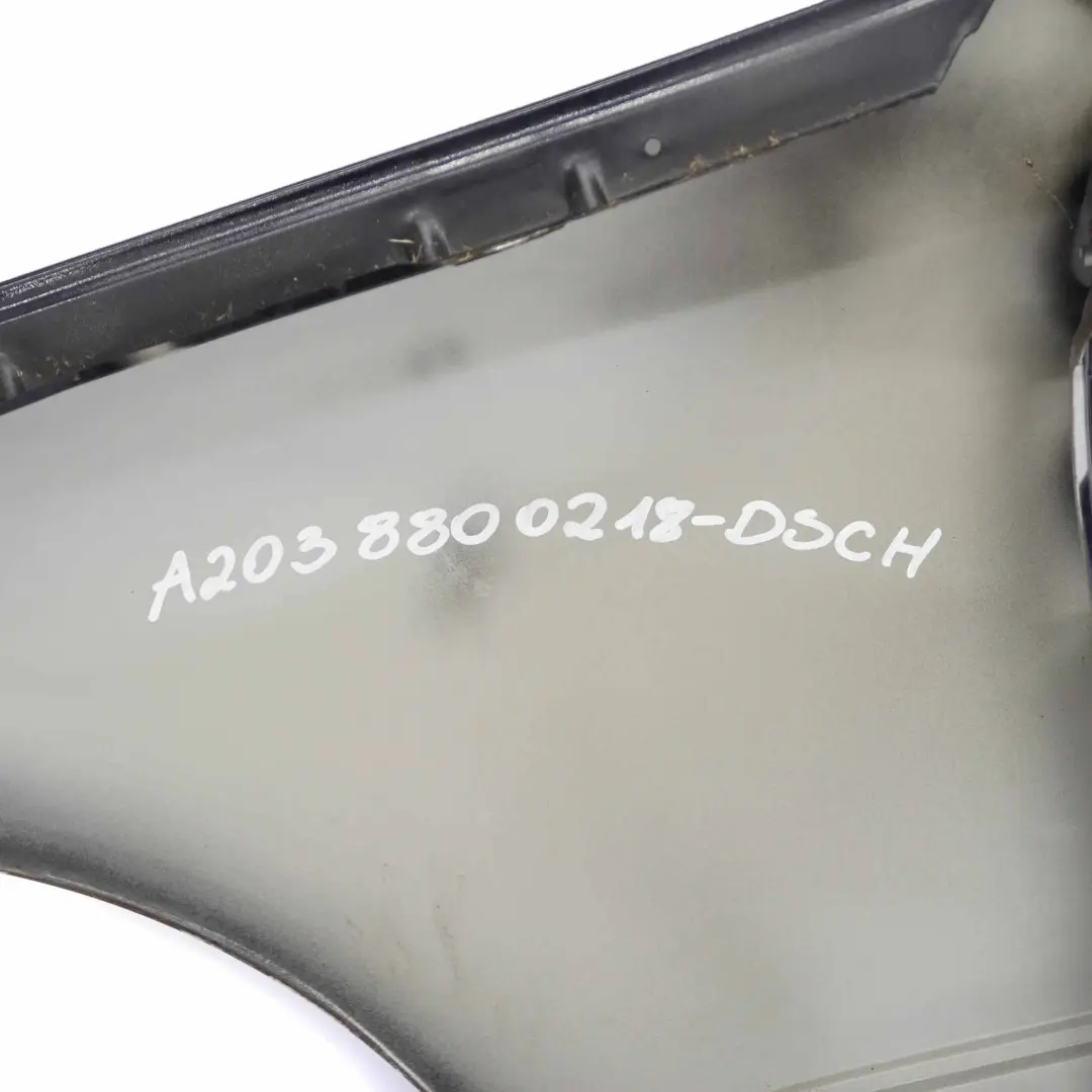 Panel Lateral Delantero Derecho Guardabarros Negro Diamante - 768 para Mercedes W203 con número de pieza A2038800218 Mercedes W203 Panel Lateral Delantero Derecho Guardabarros Negro Diamante - 768 - SKU A2038800218-DSCH - Número de pieza A2038800218