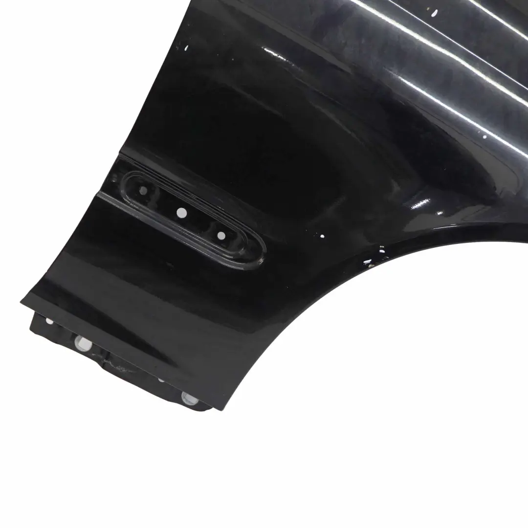 Błotnik Prawy Diamantschwarz - 768 do Mercedes W203 o numerze A2038800218 Mercedes W203 Błotnik Prawy Diamantschwarz - 768 - SKU A2038800218-DSCH - Numer Części A2038800218