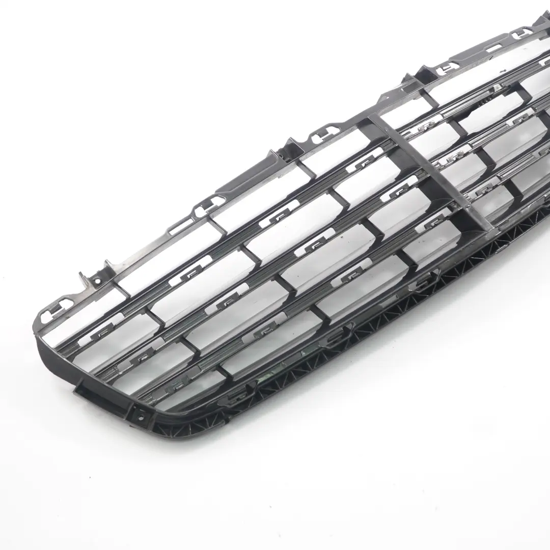Grille de protection avant Capot Panneau d'habillage pour Mercedes W203 à propos du numéro de pièce A2038800223 Mercedes W203 Grille de protection avant Capot Panneau d'habillage - SKU A2038800223-2 - Numéro de pièce A2038800223