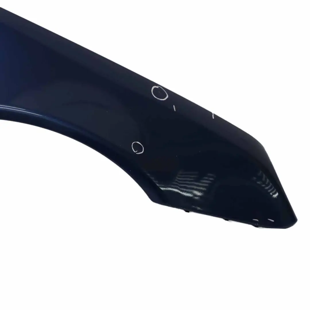 Seitenverkleidung vorne rechts Kotflügel Jaspisblau Blau 345 für Mercedes CL203 mit Teilenummer A2038800418 Mercedes CL203 Seitenverkleidung vorne rechts Kotflügel Jaspisblau Blau 345 - SKU A2038800418-JAS1 - Teilenummer A2038800418