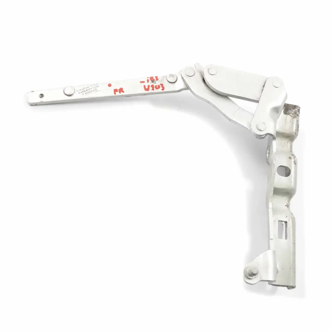 Charnière de capot avant droite Iridium Silver 775 pour Mercedes W203 à propos du numéro de pièce A2038800428 Mercedes W203 Charnière de capot avant droite Iridium Silver 775 - SKU A2038800428-IRS - Numéro de pièce A2038800428