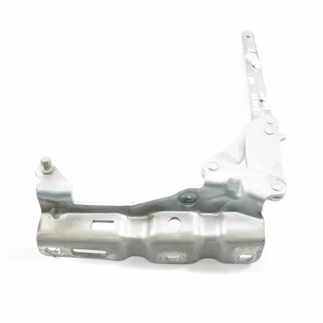 Charnière de capot avant droite Palladium Silver 792 pour Mercedes W203 à propos du numéro de pièce A2038800428 Mercedes W203 Charnière de capot avant droite Palladium Silver 792 - SKU A2038800428-PAL - Numéro de pièce A2038800428