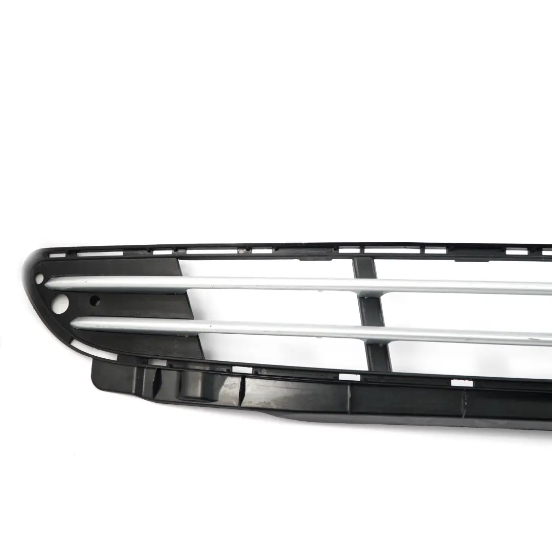 Mercedes W203 Cache de la garniture inférieure grille centrale pare-chocs avant - SKU A2038801005 - Numéro de pièce A2038801005