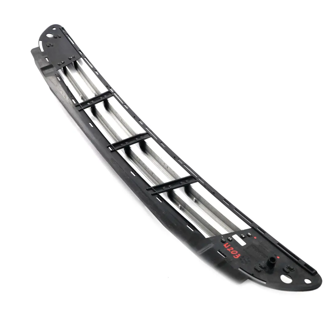 Griglia Mercedes W203 Paraurti anteriore Centro Inferiore Griglia Rivestimento per con numero di parte A2038801005 Griglia Mercedes W203 Paraurti anteriore Centro Inferiore Griglia Rivestimento - SKU A2038801005 - Numero di parte A2038801005