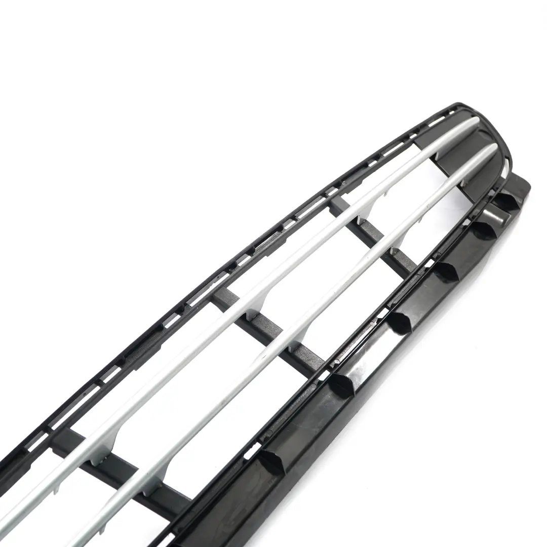 Mercedes W203 Cache de la garniture inférieure grille centrale pare-chocs avant - SKU A2038801005 - Numéro de pièce A2038801005